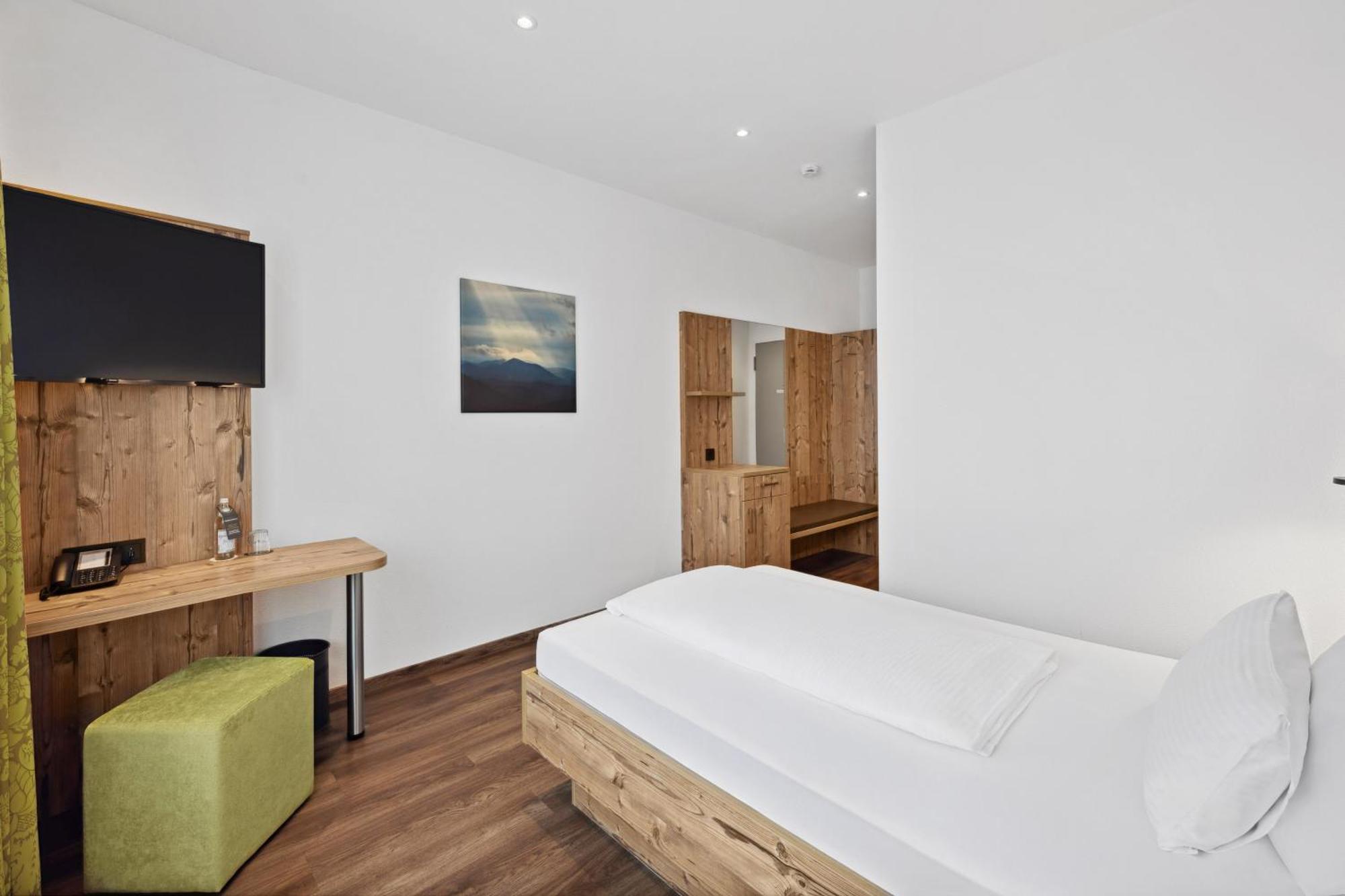 Hotel Zeppelin 라우파임 외부 사진