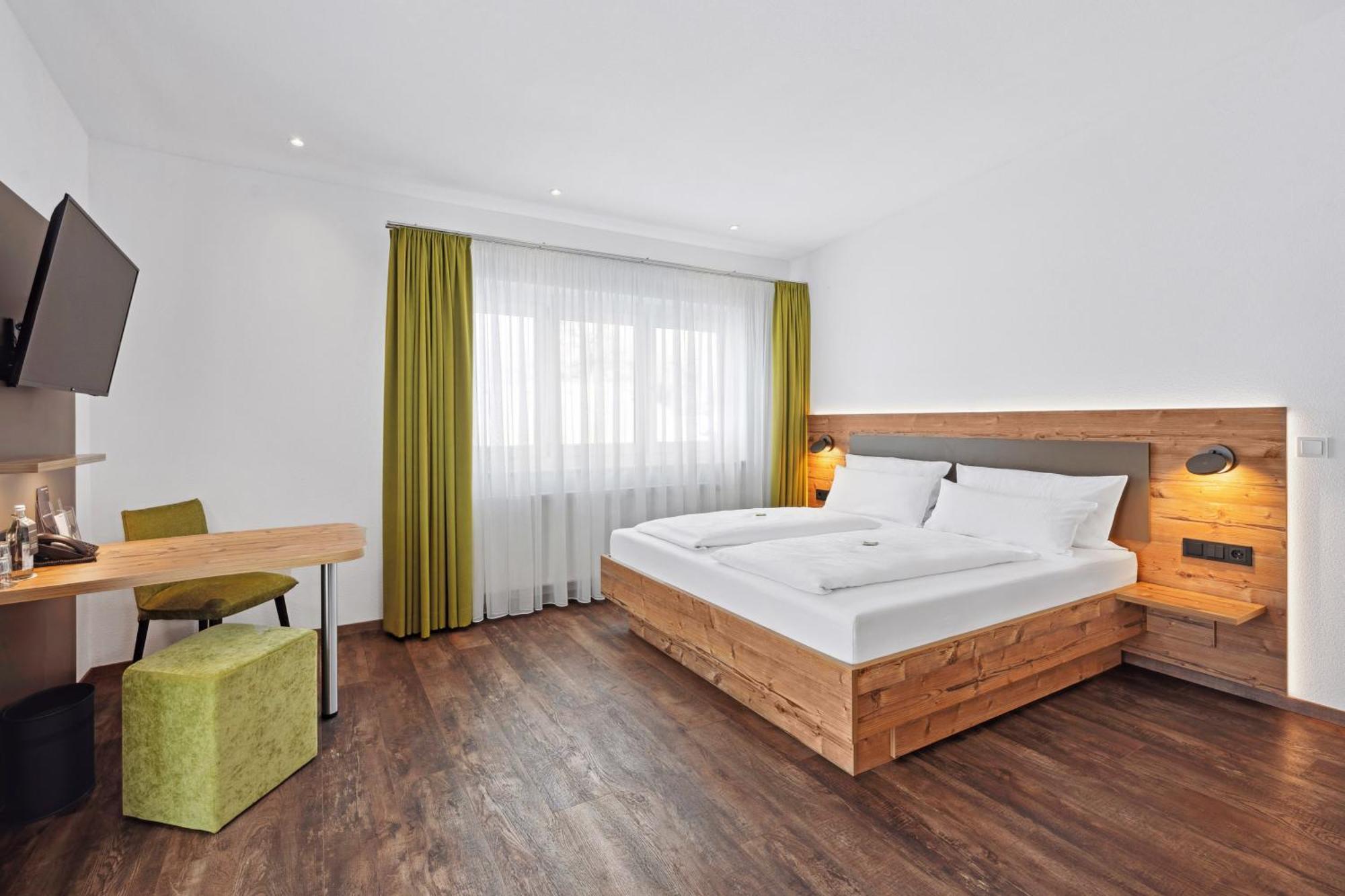 Hotel Zeppelin 라우파임 외부 사진