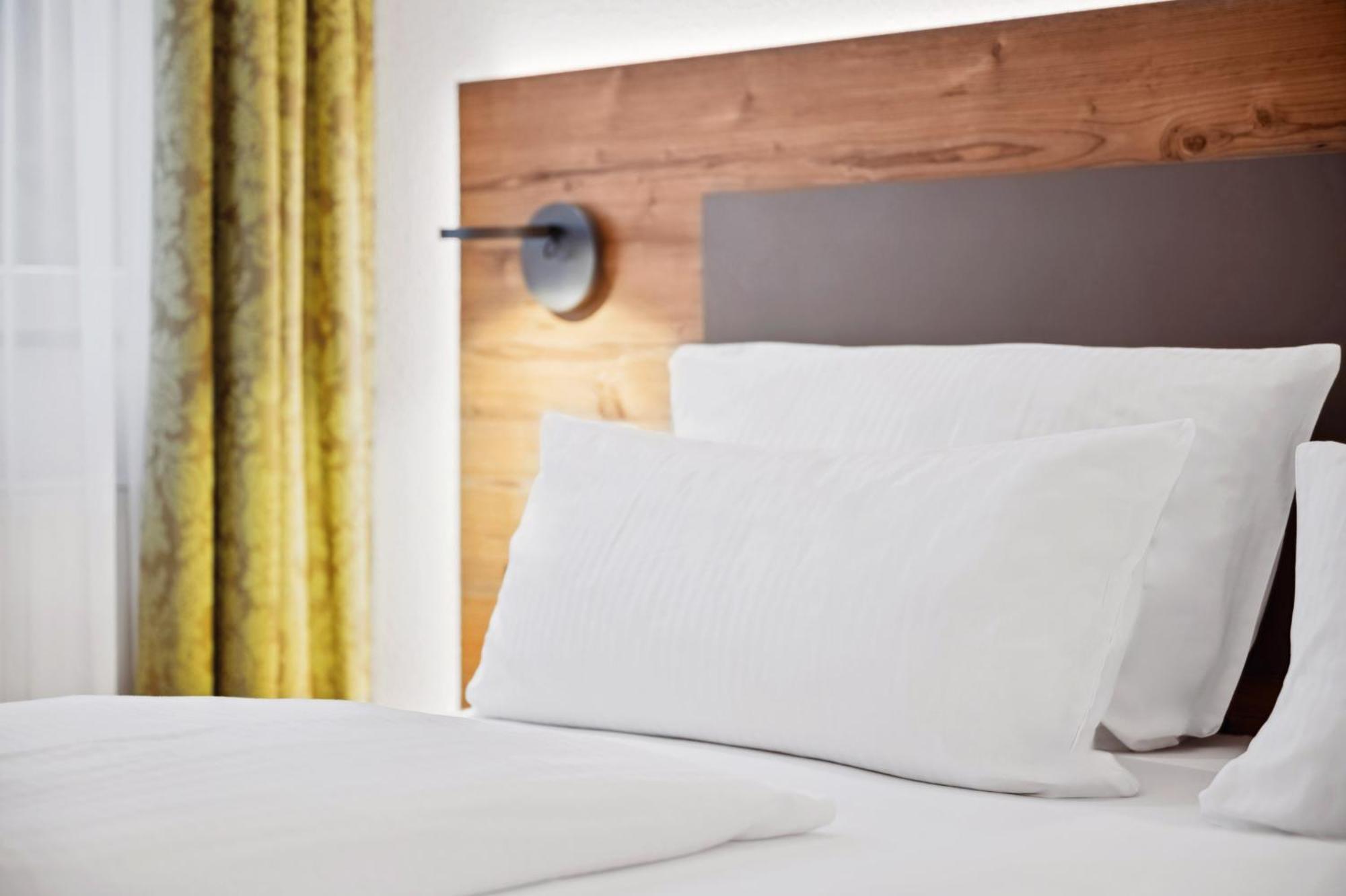 Hotel Zeppelin 라우파임 외부 사진