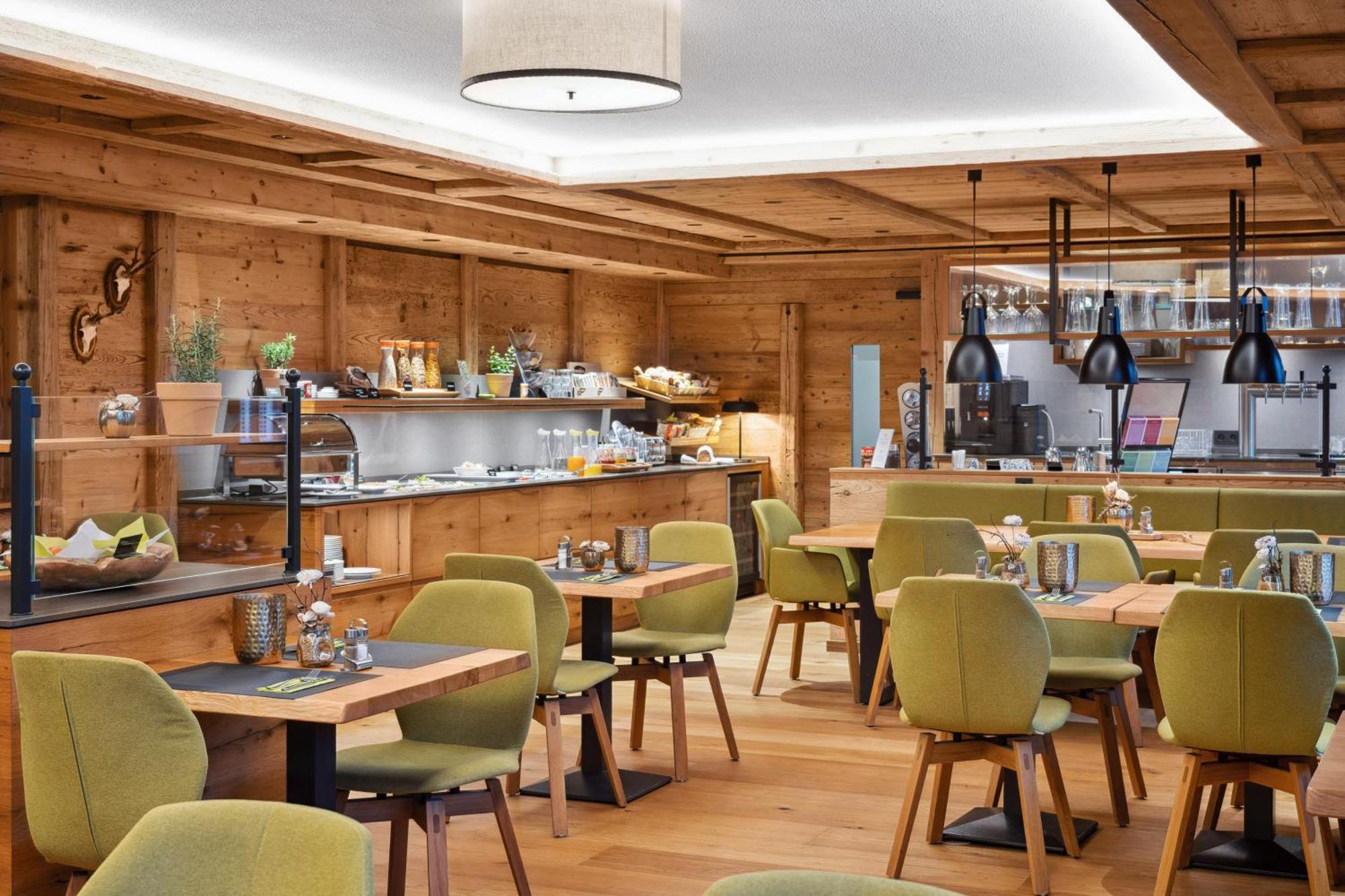 Hotel Zeppelin 라우파임 외부 사진