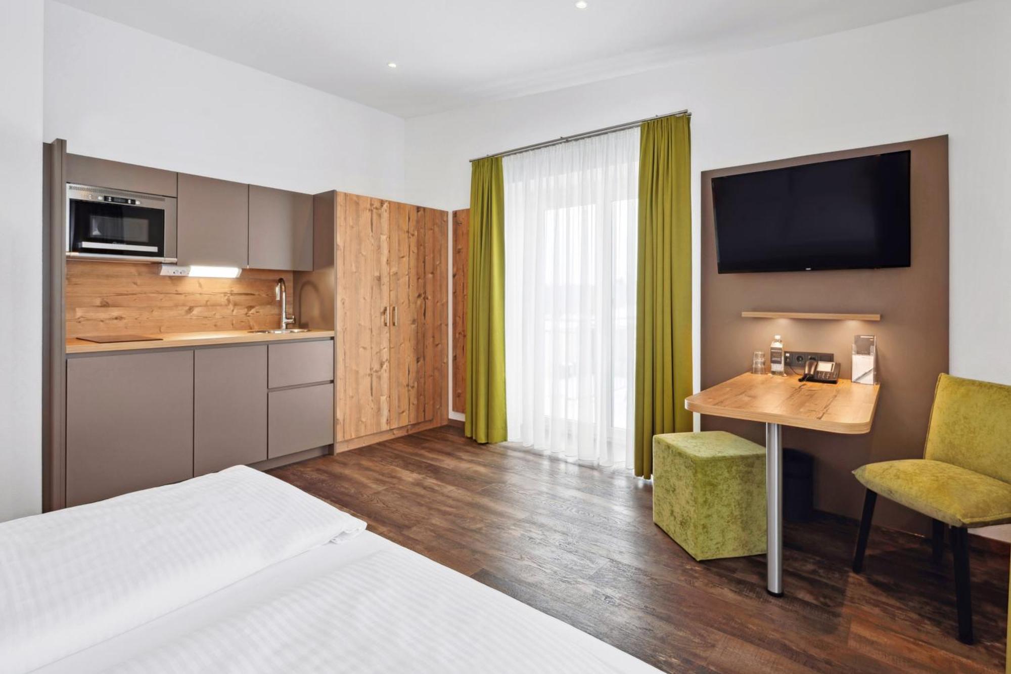 Hotel Zeppelin 라우파임 외부 사진